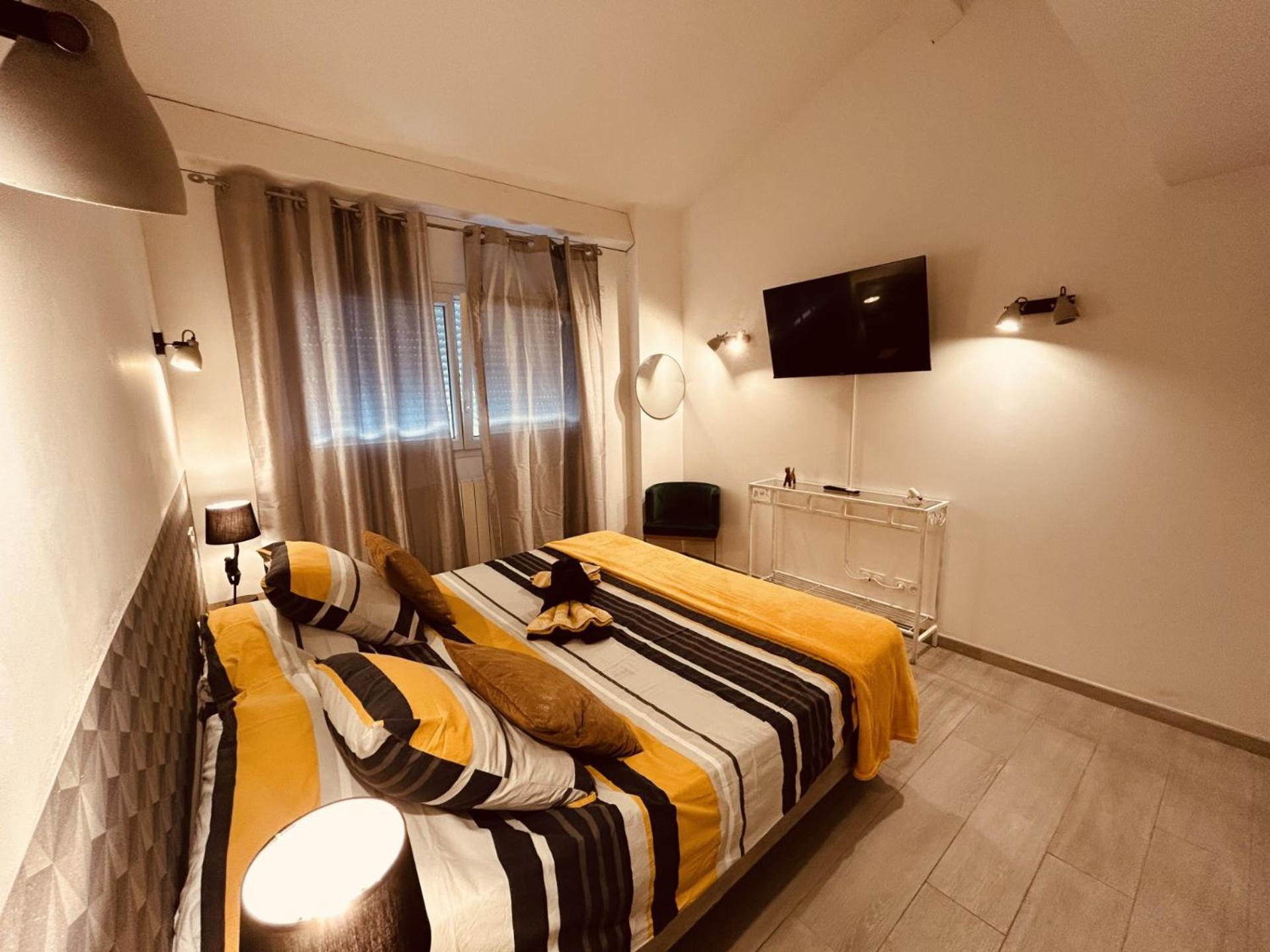 Le Paolo Appartement Deluxe Narbona Esterno foto